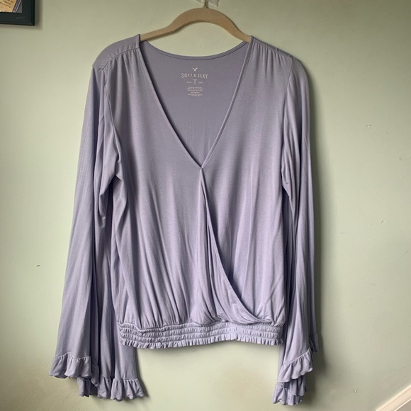 Soft & Sexy American Eagle bell sleeve top (lilac) - Picture 1 of 4